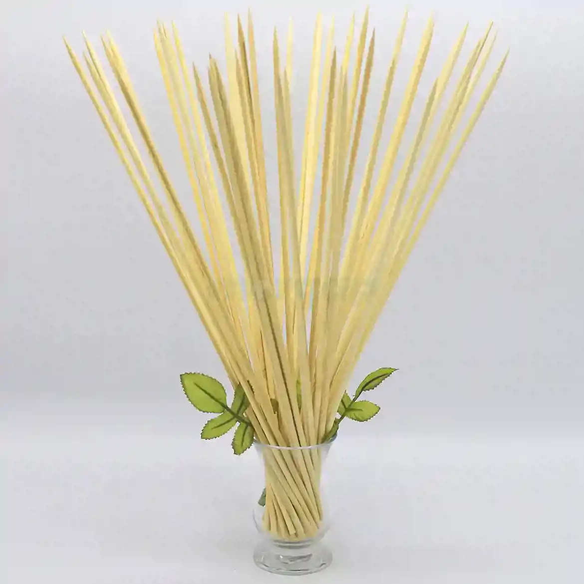 صورة شوك خشب للحلو وورق العنب