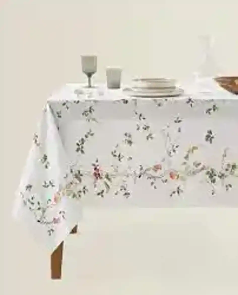 صورة مفرش طاولة