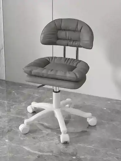 صورة كرسي مريح بتصميم انيق وعصري 